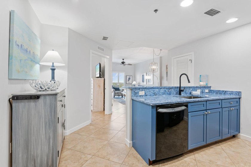 INCREDIBLE WEST FACING VIEWS WITH STUNNING SUNSETS! Ideally - photo 5