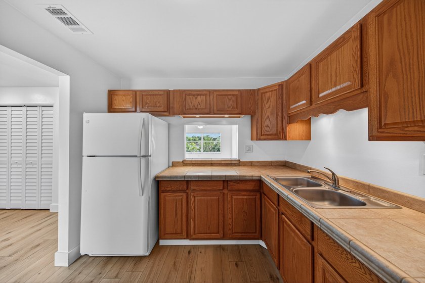 THIS IS IT! Completely upgraded and renovated 2 bedroom, 2 bath - photo 18