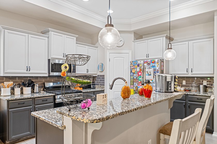 Welcome to this stunning 4 bed, 3 bath pool home in the heart of - photo 10