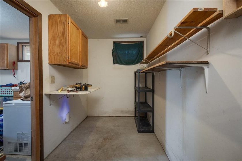 Welcome to this charming 3-bedroom, 2-bath home nestled near - photo 19