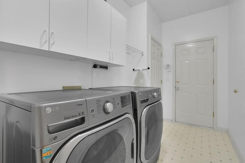 Stunning, 4BR/2BA move-in ready ranch in Roswell's highly - photo 28