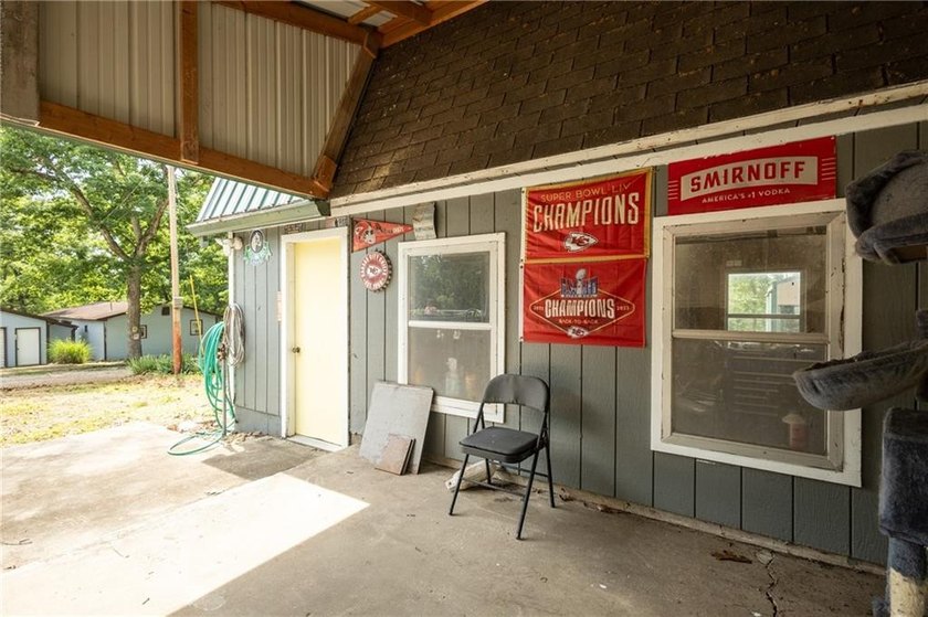 Welcome to this charming 3-bedroom, 2-bath home nestled near - photo 28