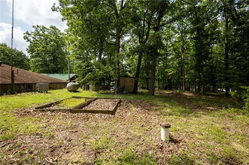 Welcome to this charming 3-bedroom, 2-bath home nestled near - photo 42