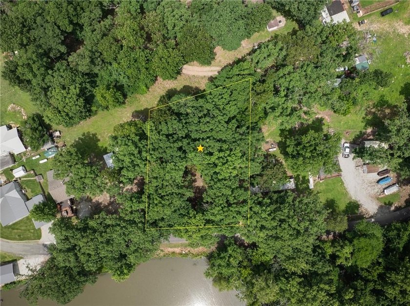 Welcome to this charming 3-bedroom, 2-bath home nestled near - photo 50