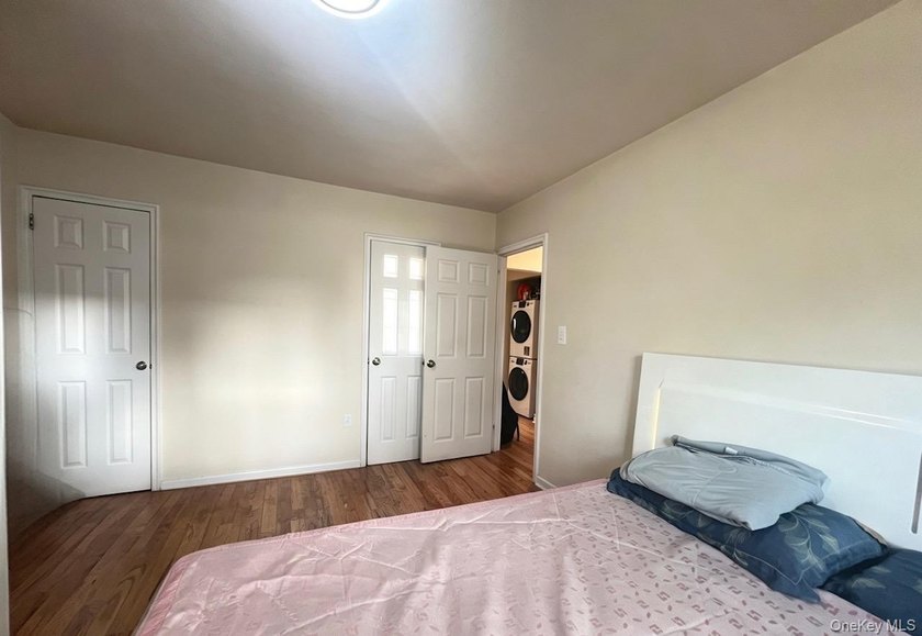 NO INTERVIEW / MOVE IN CONDITION/ Garden-Style 3 Bedroom Coop - photo 15