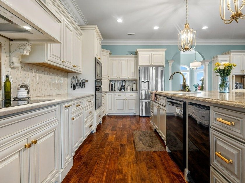 Welcome to an extraordinary custom-built estate offering nearly - photo 19