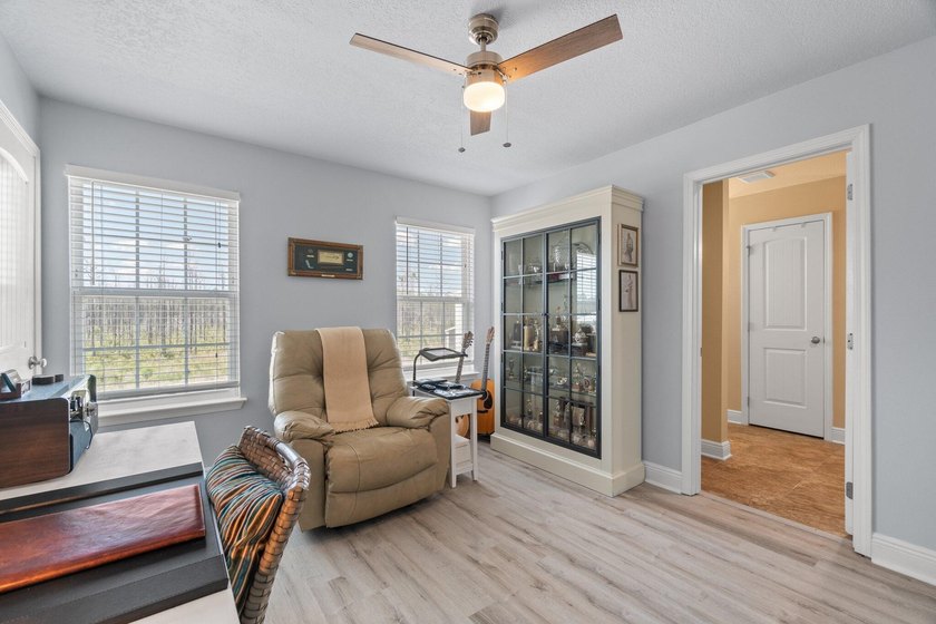 PRICE REDUCED $20,000! Attractive, comfortable Florida Cottage S - photo 22