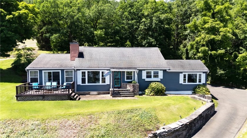 Enjoy the best of Seneca Lake living on the desirable west side - photo 3