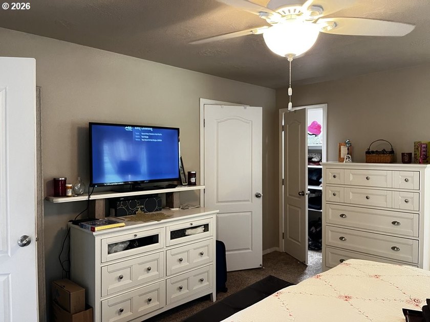 Experience the beauty of lakefront living with this exceptional - photo 12