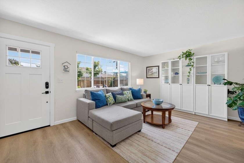 Two turn-key homes on one large lot with extra building area and - photo 16