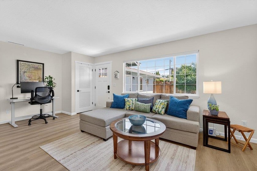 Two turn-key homes on one large lot with extra building area and - photo 18