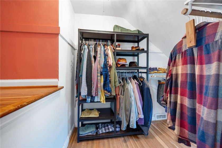 Welcome to 94 Meadow Drive in the heart of Brighton! This - photo 20