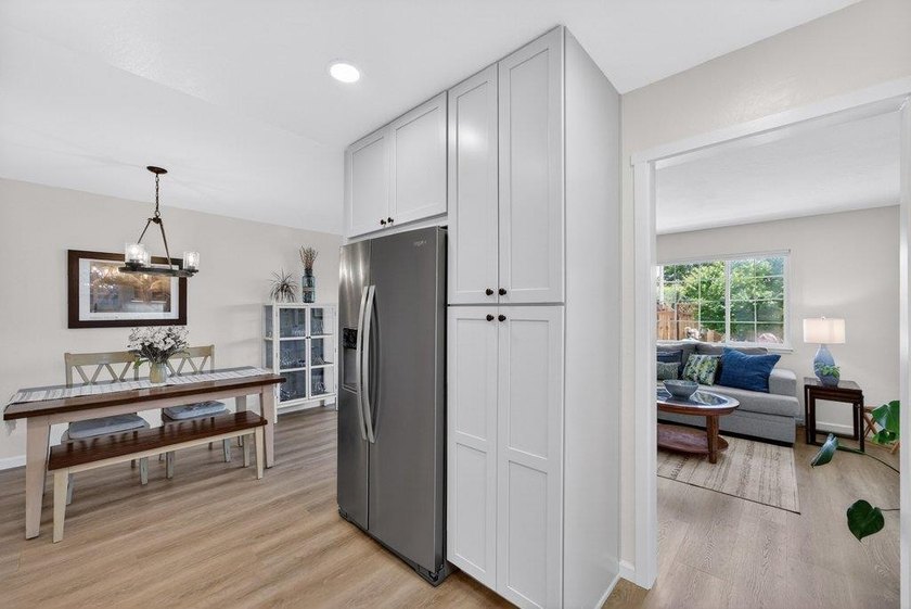 Two turn-key homes on one large lot with extra building area and - photo 37