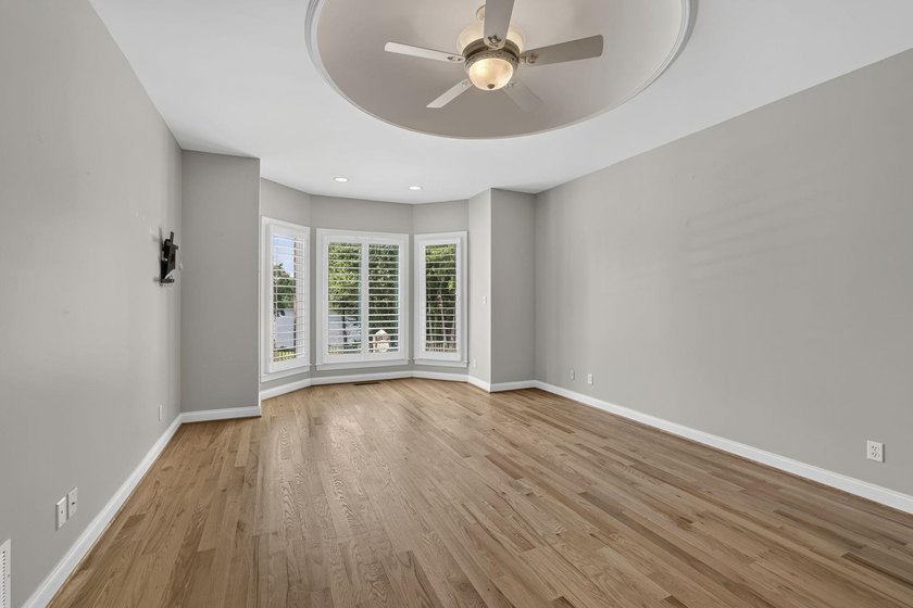 Welcome to 227 Woodlake Dr, an extraordinary lakefront retreat - photo 23