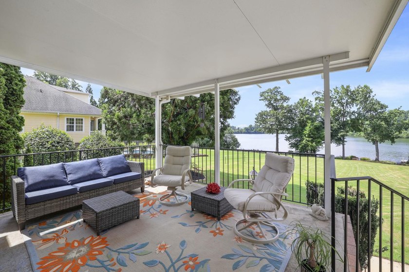 Welcome to 227 Woodlake Dr, an extraordinary lakefront retreat - photo 35