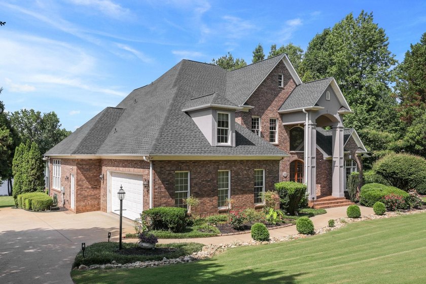 Welcome to 227 Woodlake Dr, an extraordinary lakefront retreat - photo 46