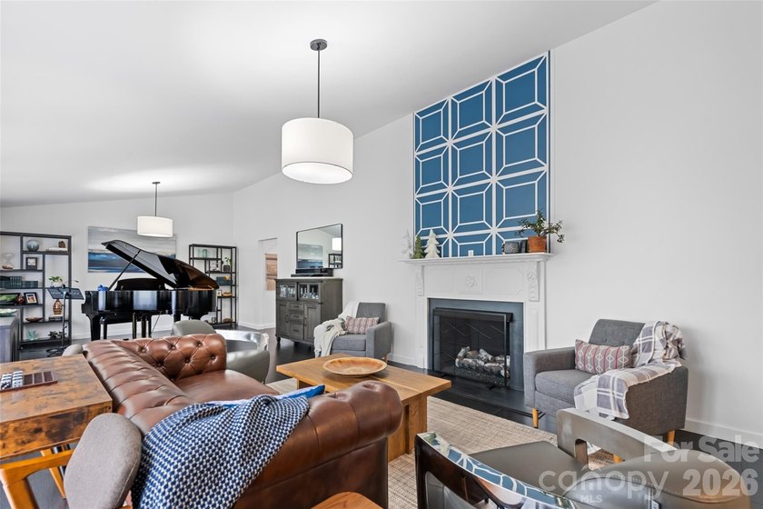 Experience elevated mountain living with the rare combination of - photo 5