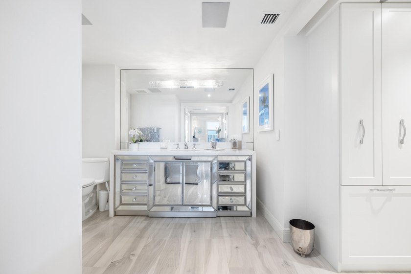 The most sought-after unit in the Harbour Houseplete gut - photo 22