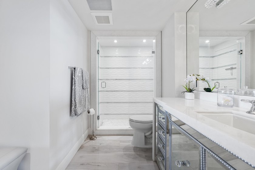 The most sought-after unit in the Harbour Houseplete gut - photo 24