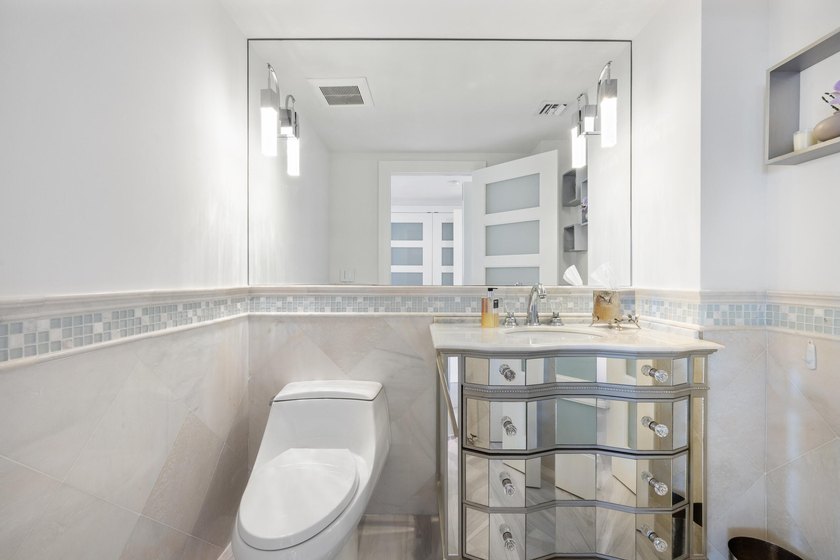 The most sought-after unit in the Harbour Houseplete gut - photo 26