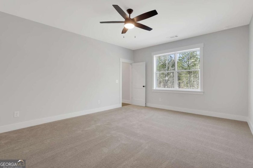 MOVE IN READY! Home is priced to sell! A massive FINISHED - photo 49