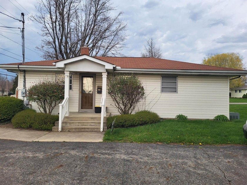 Perfect Office Building Opportunity right in the middle of Brice - photo 2
