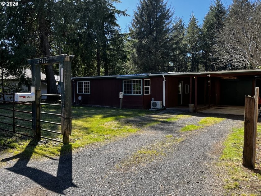 This charming 2-bedroom, 1-bath manufactured home sits on a - photo 2