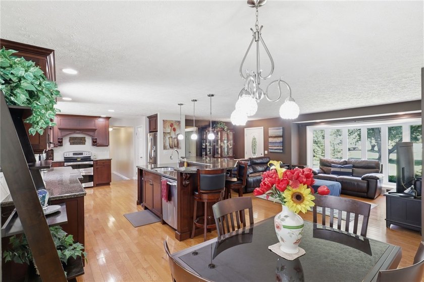 Rare opportunity to own this spacious 4 bedroom 3.5 bath ranch - photo 13