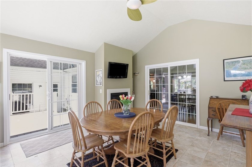 Rare opportunity to own this spacious 4 bedroom 3.5 bath ranch - photo 15