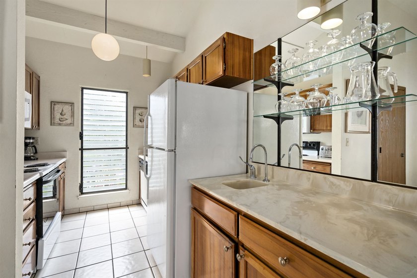 Well kept and nicely appointed vacation rental located near the - photo 15