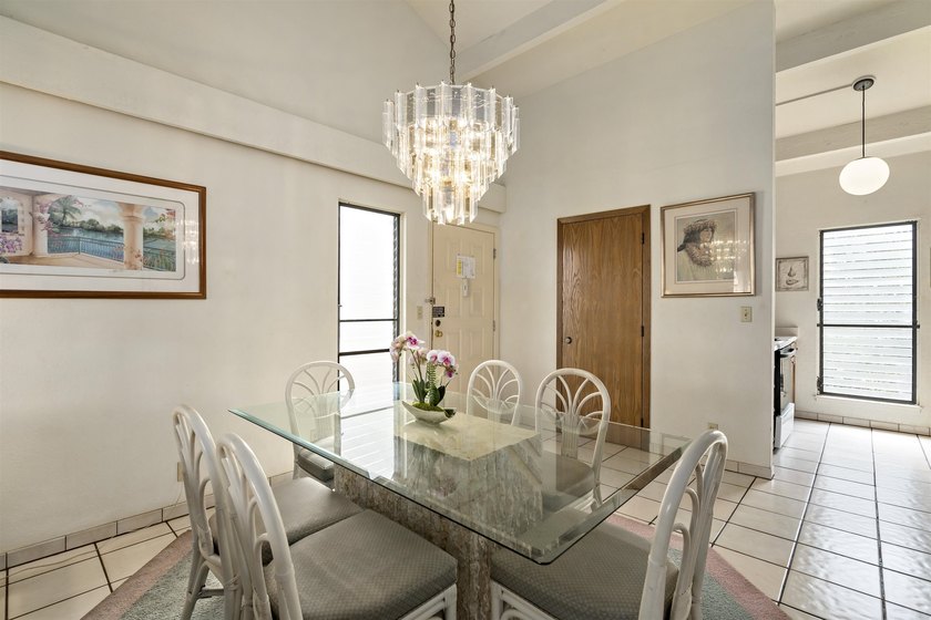Well kept and nicely appointed vacation rental located near the - photo 16