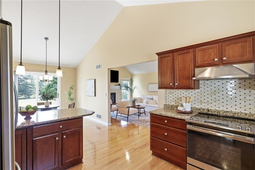 Welcome Home to 1024 Pondbrook Point! This charming - photo 8