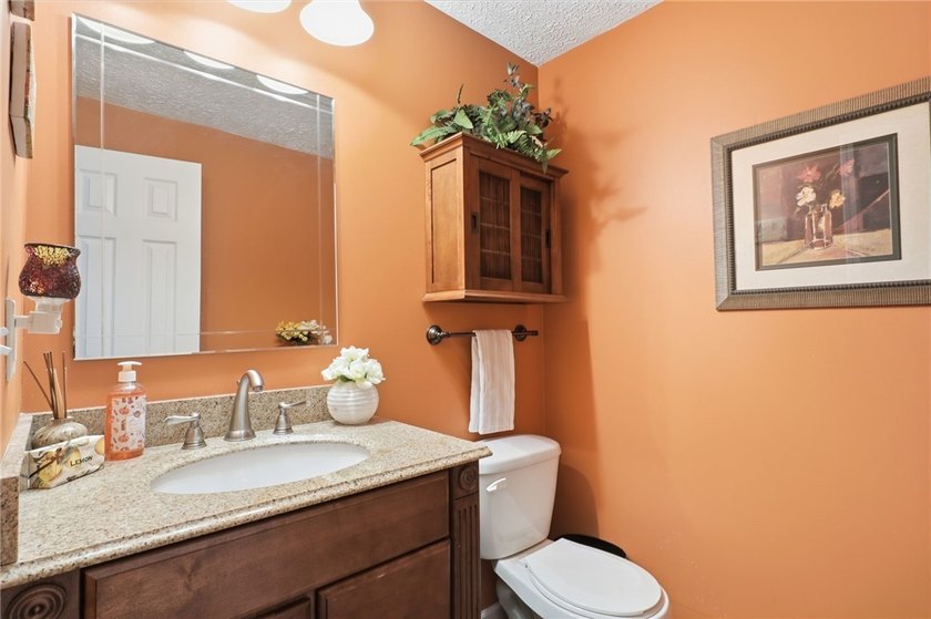 Rare opportunity to own this spacious 4 bedroom 3.5 bath ranch - photo 26