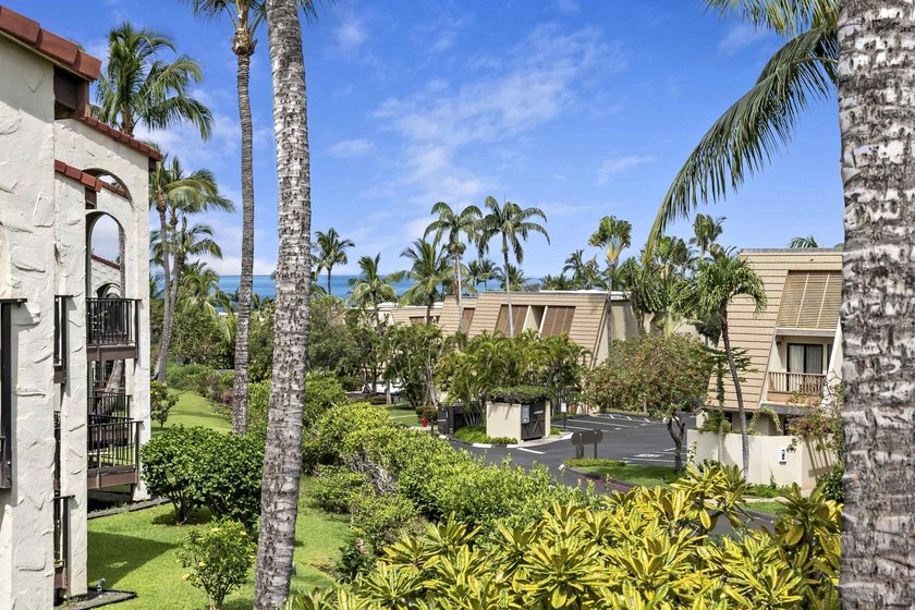 Well kept and nicely appointed vacation rental located near the - photo 32
