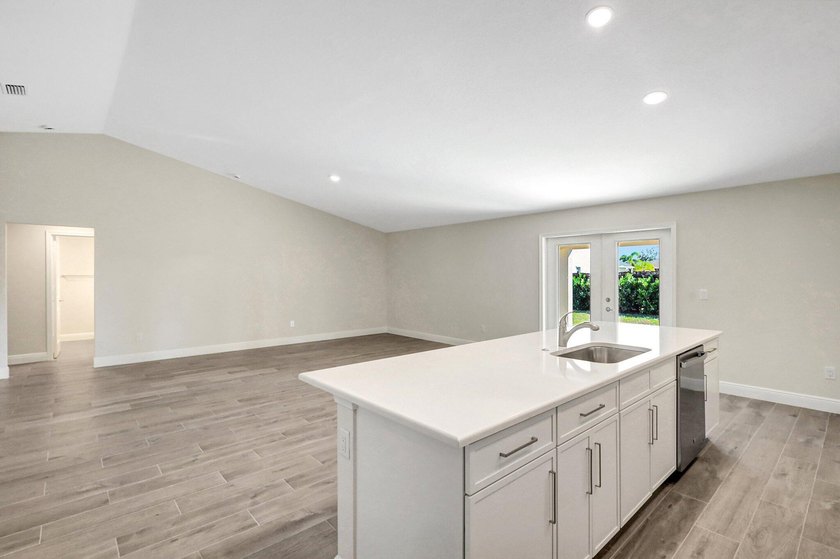 THE AMAZING IBIS MODEL. BUILT BY AWARD WINNING SYNERGY HOMES - photo 13