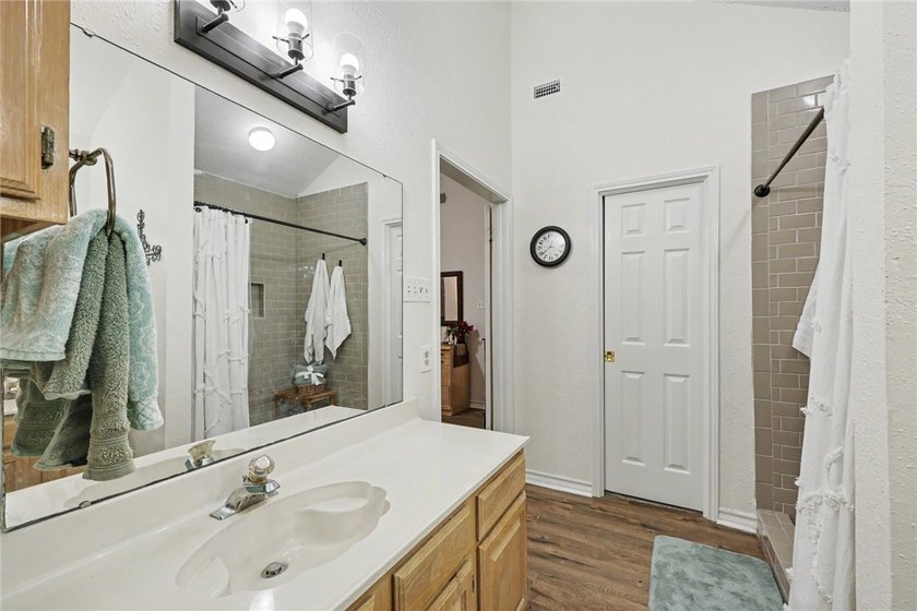 Welcome Home to this Charming 3- bedroom, 2-bedroom Home in The - photo 18