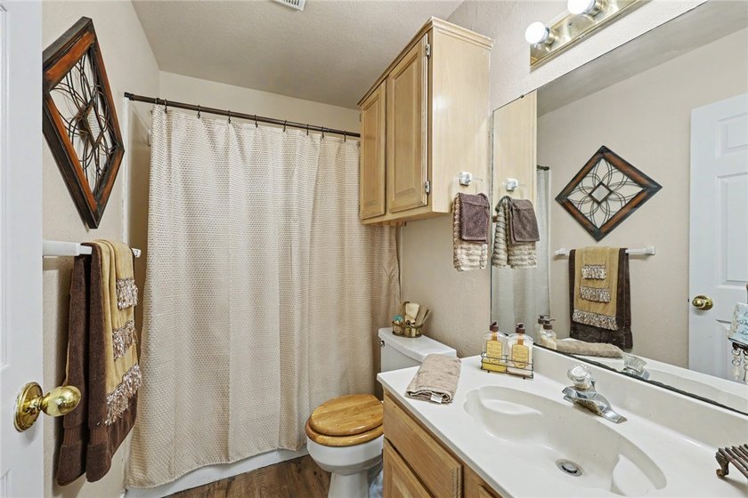 Welcome Home to this Charming 3- bedroom, 2-bedroom Home in The - photo 23
