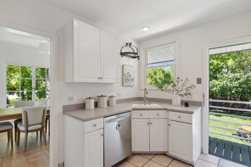 Welcome home to Redwood City! Ideally situated along a beautiful - photo 30