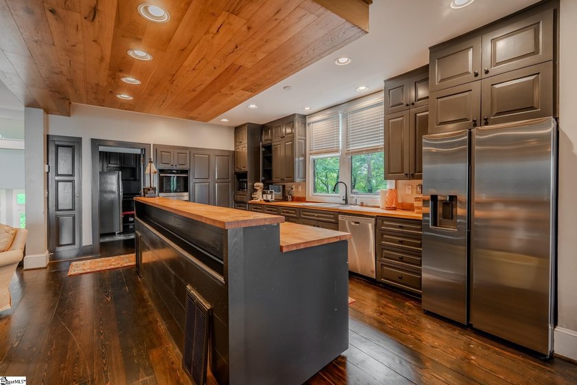 Welcome to Hodge Podge Lodge, a true family mountain retreat set - photo 15