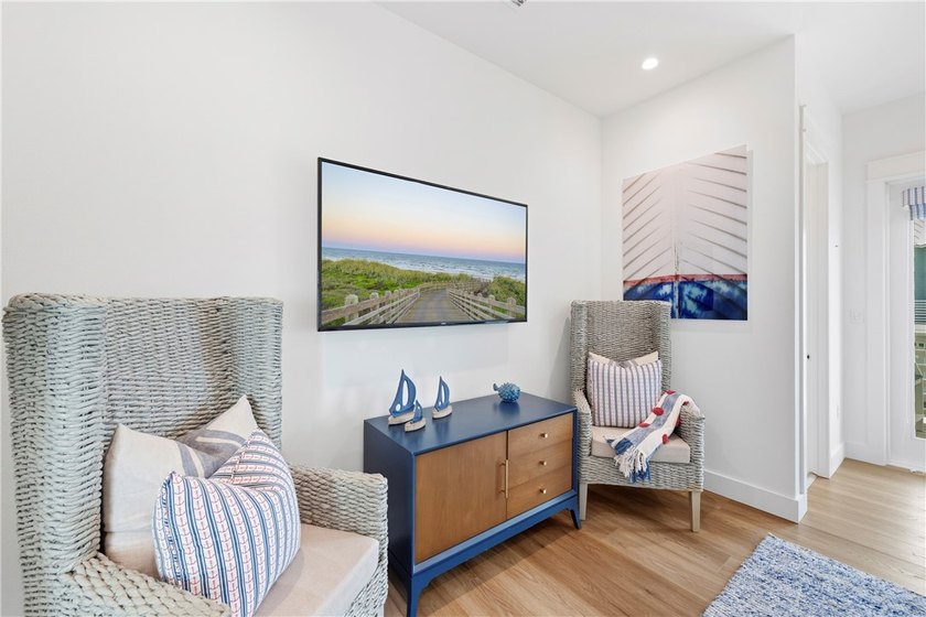 New to the Market in Cinnamon Shore South! Not in the rental - photo 32