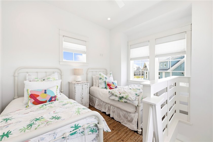 New to the Market in Cinnamon Shore South! Not in the rental - photo 35