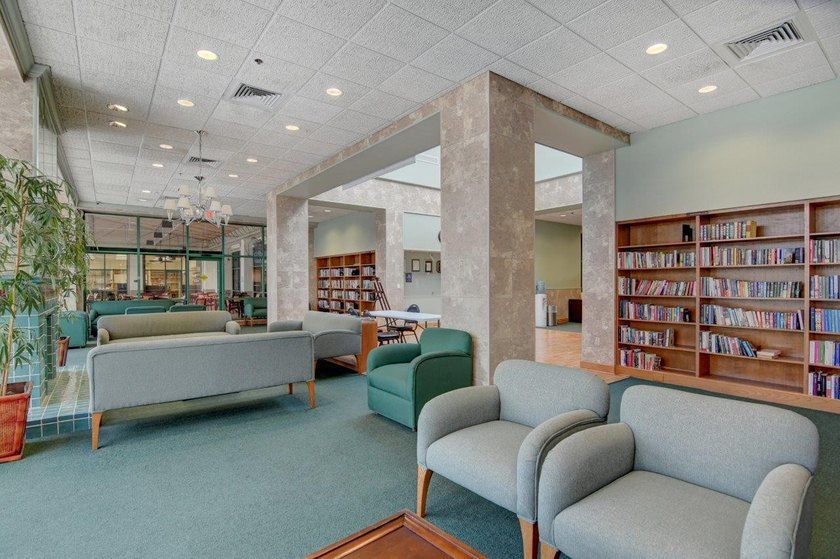 1BR/1.5BA Condo in Wynmoor Community (55+) move-in ready - photo 36