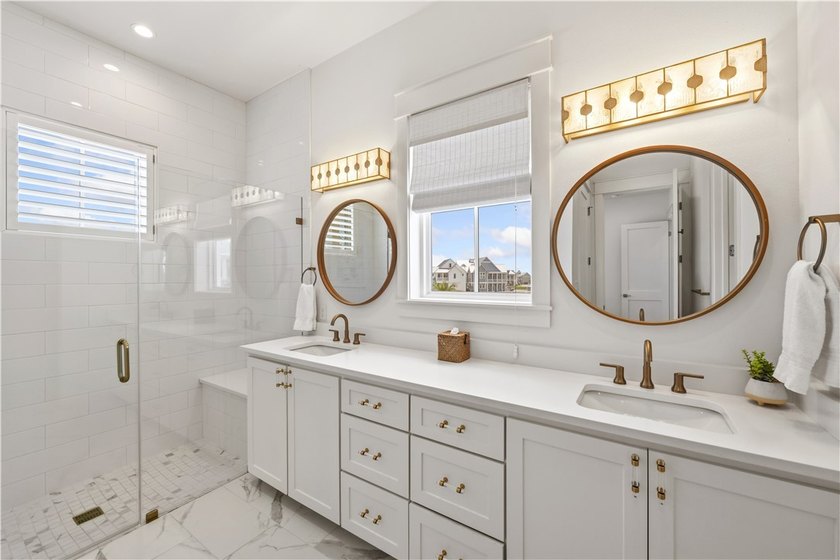 New to the Market in Cinnamon Shore South! Not in the rental - photo 40