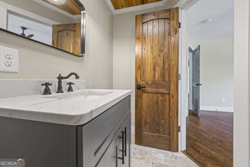 Escape to the mountains and experience the perfect blend of - photo 41