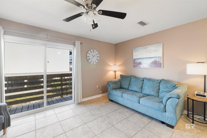 LOCATION, LOCATION, LOCATION! Gulf View #10 is a 2bed/1.5 bath - photo 8