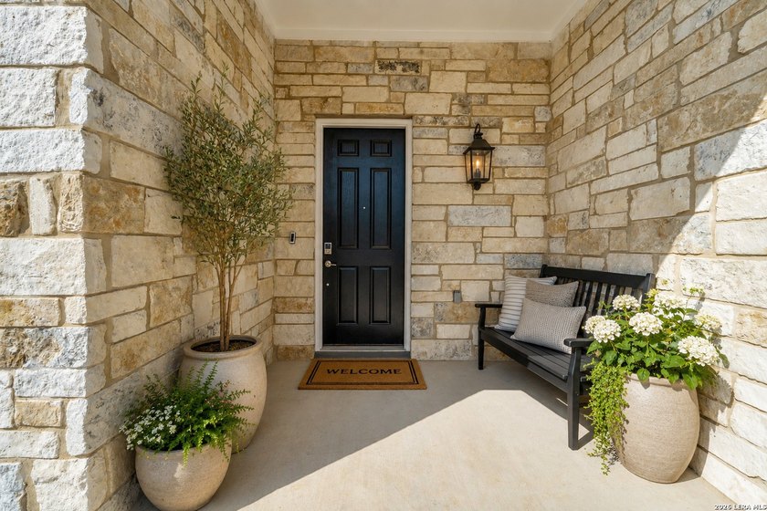 UNIT IS 103. Located in the highly sought-after Bonnell section - photo 2