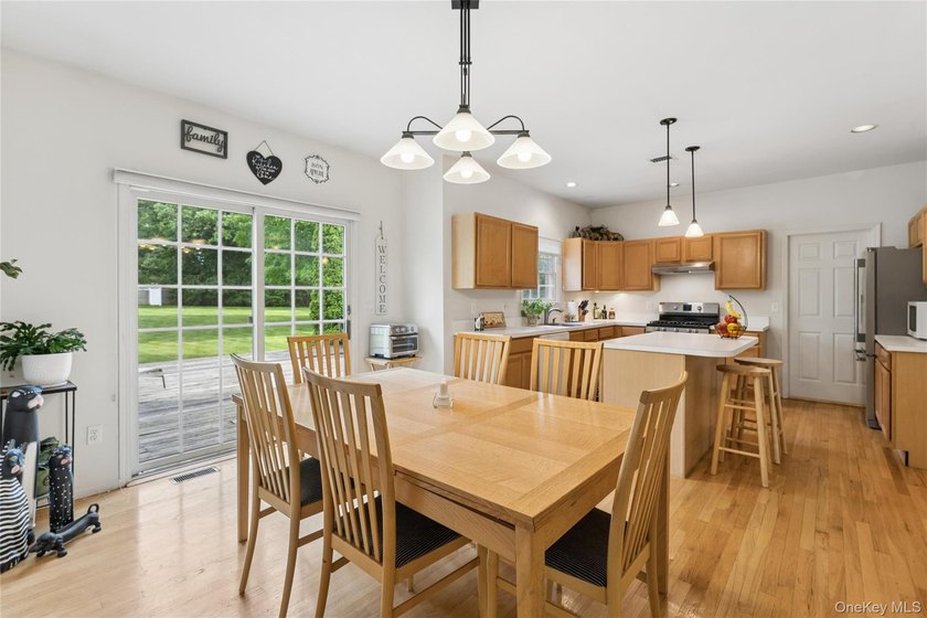 Welcome to 3 Naomi Court, a timeless 5-bedroom, 4.5-bath Center - photo 21