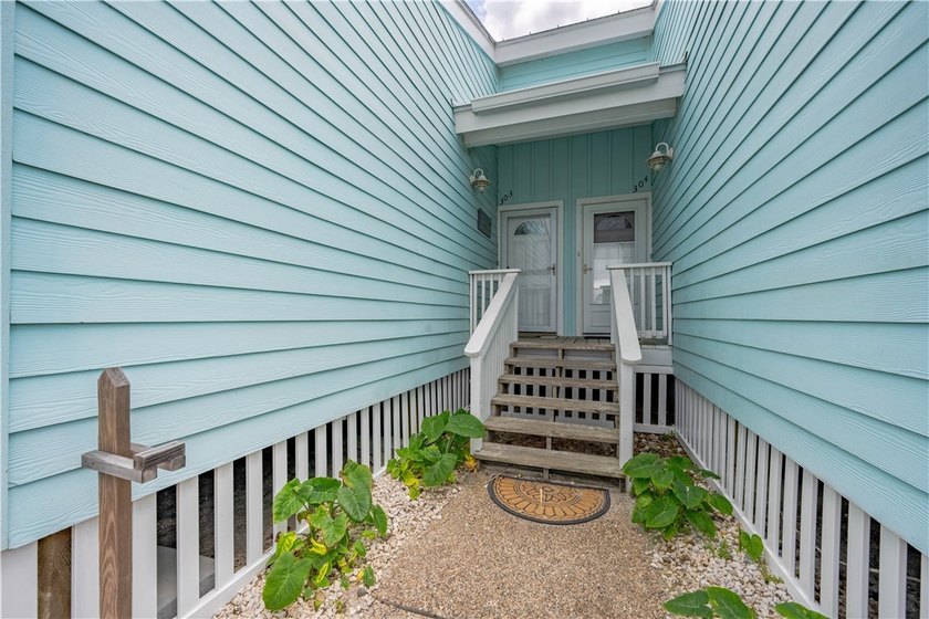 This beautifully updated waterfront condo offers 2 bedrooms plus - photo 11