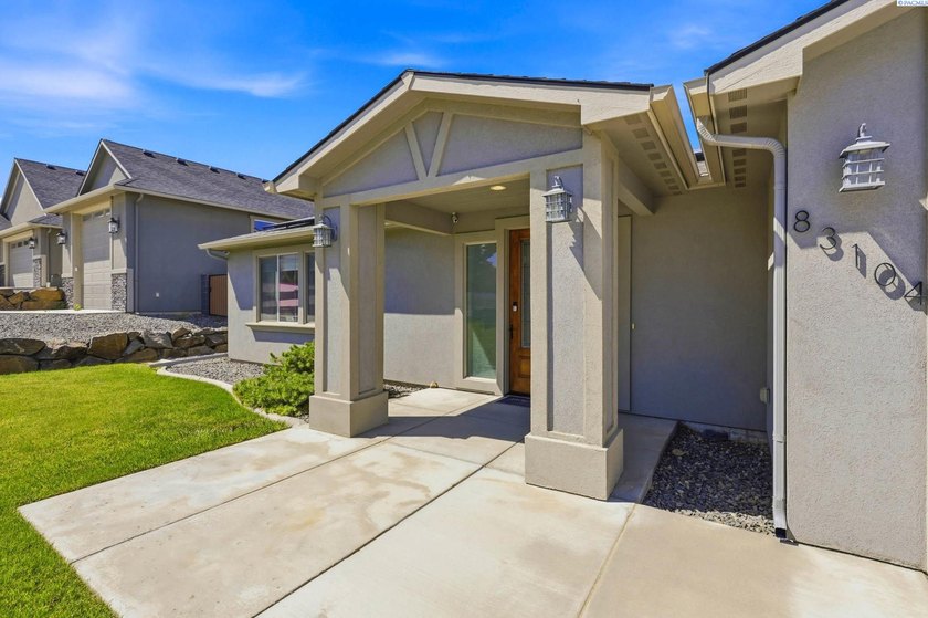 MLS# 293773 Perched on over half an acre, this stunning - photo 5