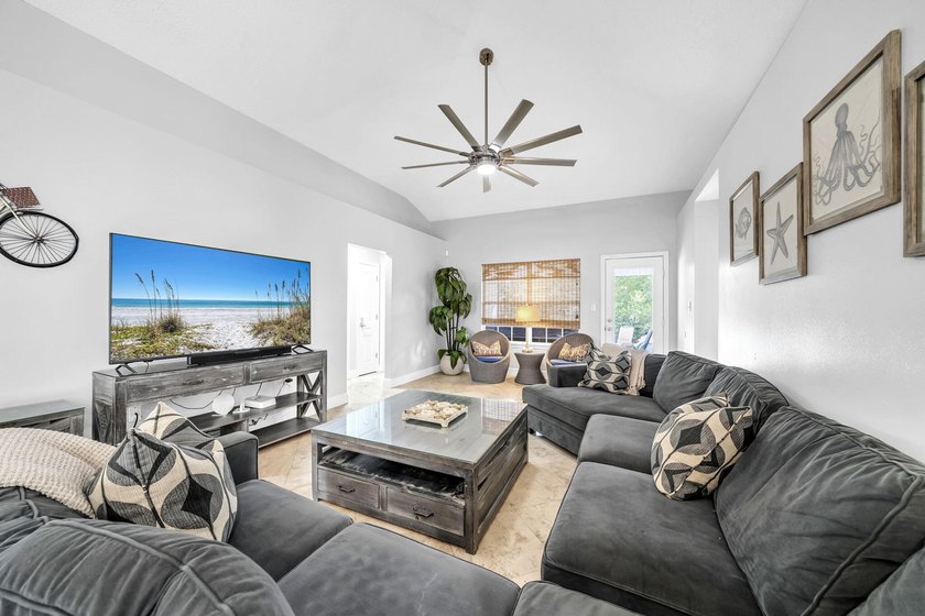 This well-appointed four-bedroom, two-bath home offers 1,919 - photo 7